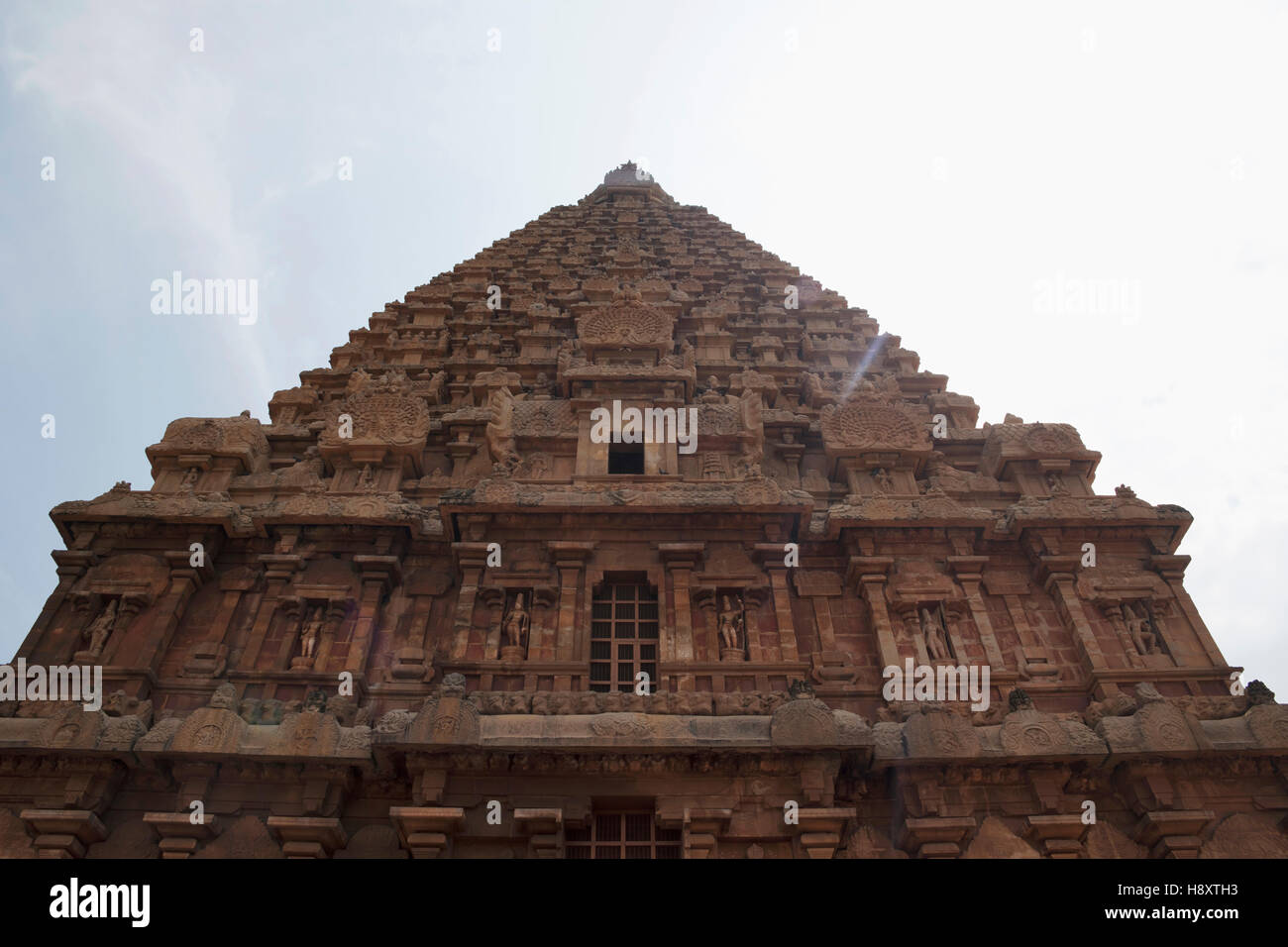 Avis de shikhara ou Vimana, Temple de Brihadisvara, Tanjore, Tamil Nadu, Inde. Vue depuis l'Ouest. Banque D'Images