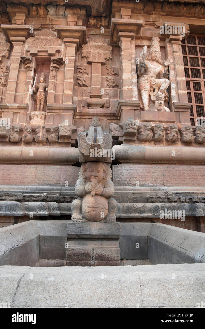 Des niches et des sculptures, mur nord, Temple de Brihadisvara, Tanjore, Tamil Nadu, Inde. Banque D'Images