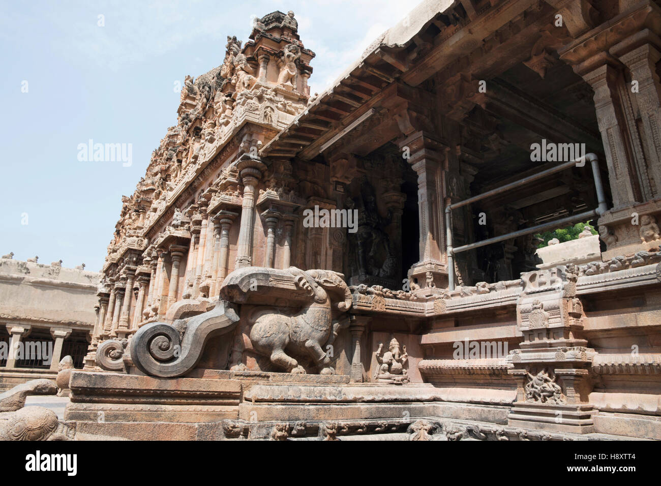 Subrahmanyam culte, Temple de Brihadisvara complexe, Tanjore, Tamil Nadu, Inde. Vue depuis le sud-ouest. Banque D'Images