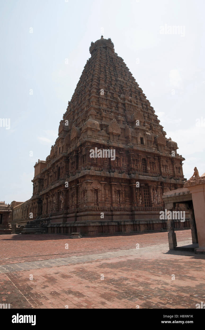 Temple de Brihadisvara, Tanjore, Tamil Nadu, Inde. Vue depuis le nord-ouest. Banque D'Images
