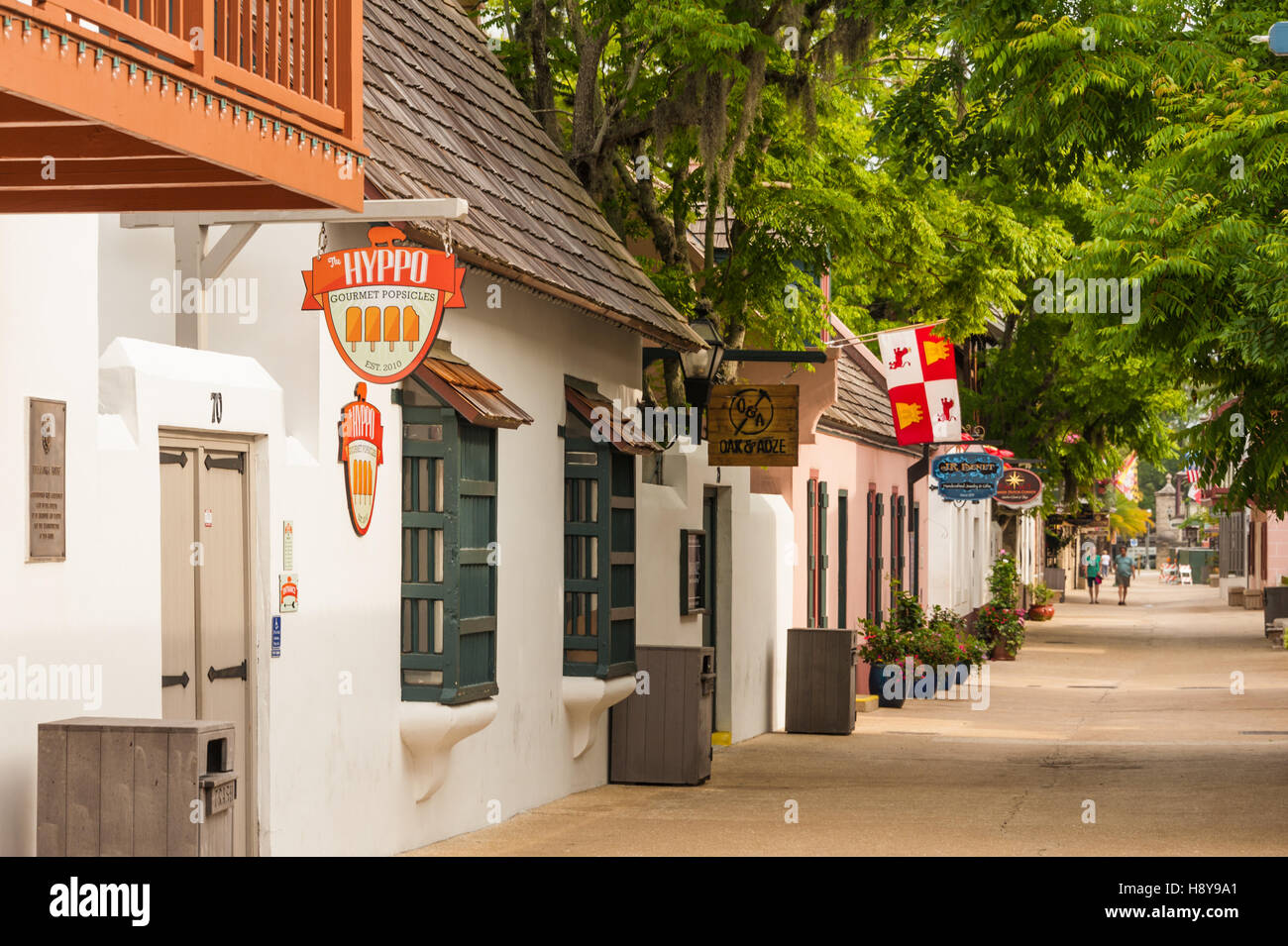 La rue George Street, dans la ville historique de Saint Augustine, Floride, USA. Banque D'Images