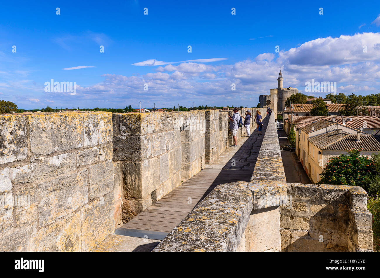 La tour de Constance Vue des remparts d'Aigues-Mortes, Camargue AIGUES-MORTES - FRANCE Banque D'Images