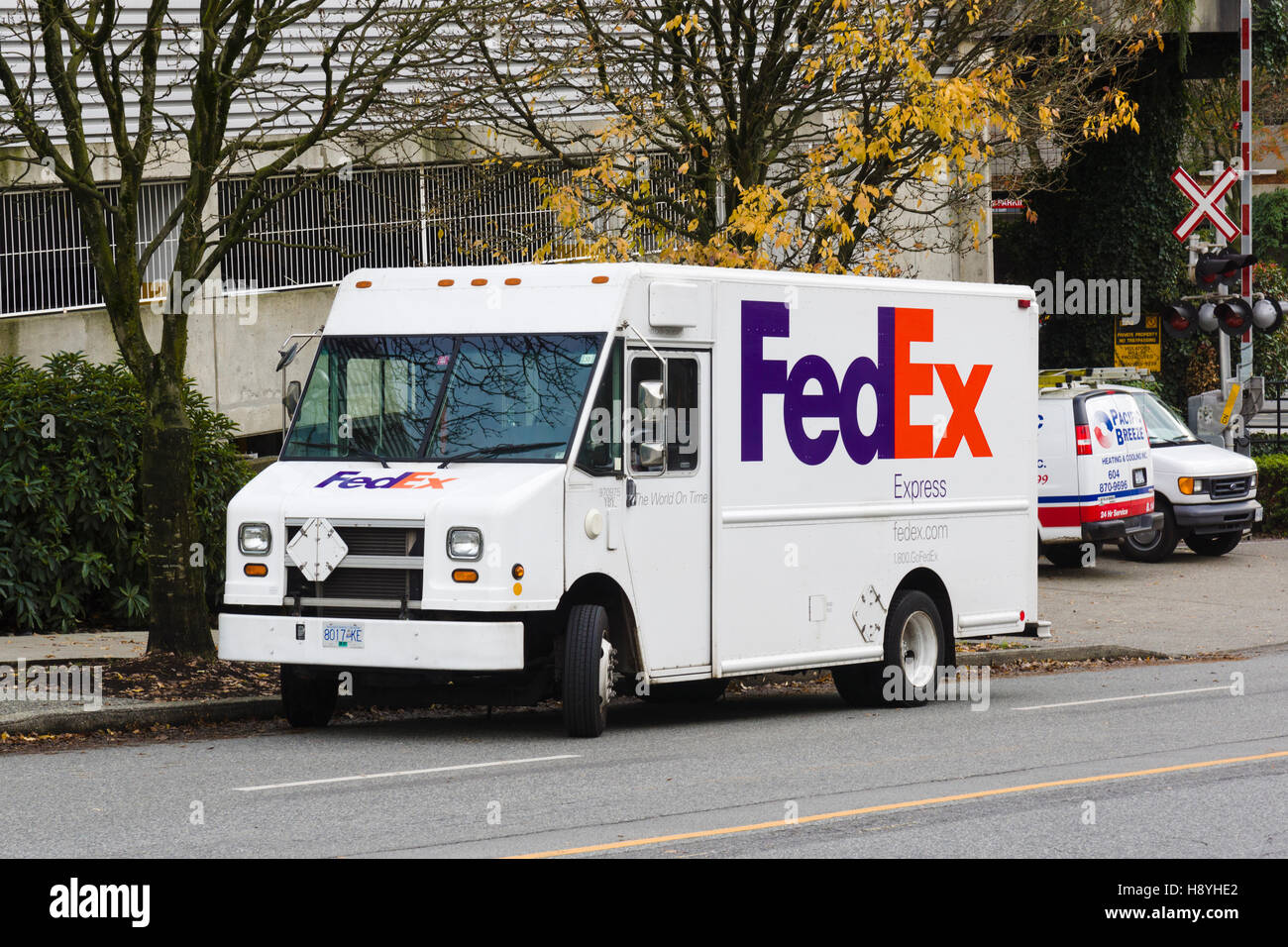 Camion de livraison de FedEx Banque D'Images