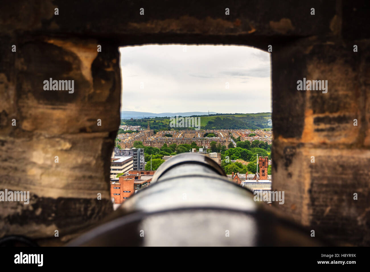 Vue du canon au château d'Édimbourg Banque D'Images