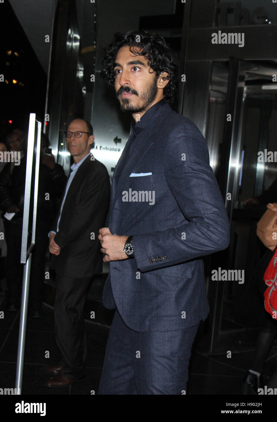 NEW YORK, NY 16 novembre:Dev Patel à la Weinstein Company présente le New York premiere du lion au MoMA à New York.16 Novembre 2016. Credit:RW/MediaPunch MediaPunch Crédit : Inc/Alamy Live News Banque D'Images