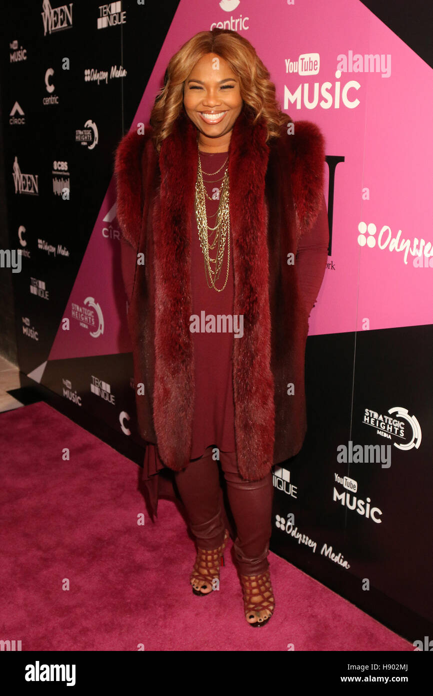 New York, NY, USA. 16 Nov, 2016. Mona Scott-Young à la sixième édition annuelle des prix à l'espace entre le 16 novembre 2016. Walik Goshorn Crédit : Punch/media/Alamy Live News Banque D'Images