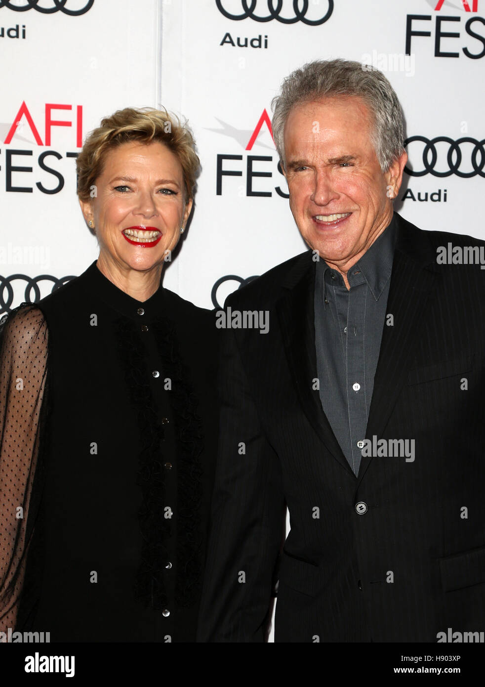 Hollywood, Etats-Unis. 16 Nov, 2016. Annette Bening, Warren Beatty, à l'AFI FEST 2016 présenté par Audi - Un hommage à Annette Bening et d'une projection de gala24 'femmes' du 20ème siècle à l'Théâtre chinois de Grauman, Californie le 16 novembre 2016. © Faye Sadou/Medi Banque D'Images