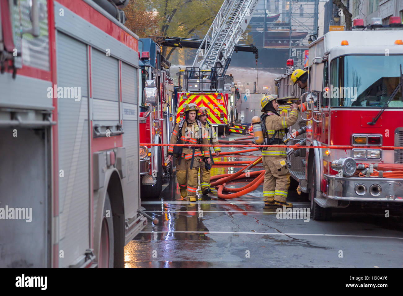 Camion De Pompier Montréal Banque D'image Et Photos - Alamy