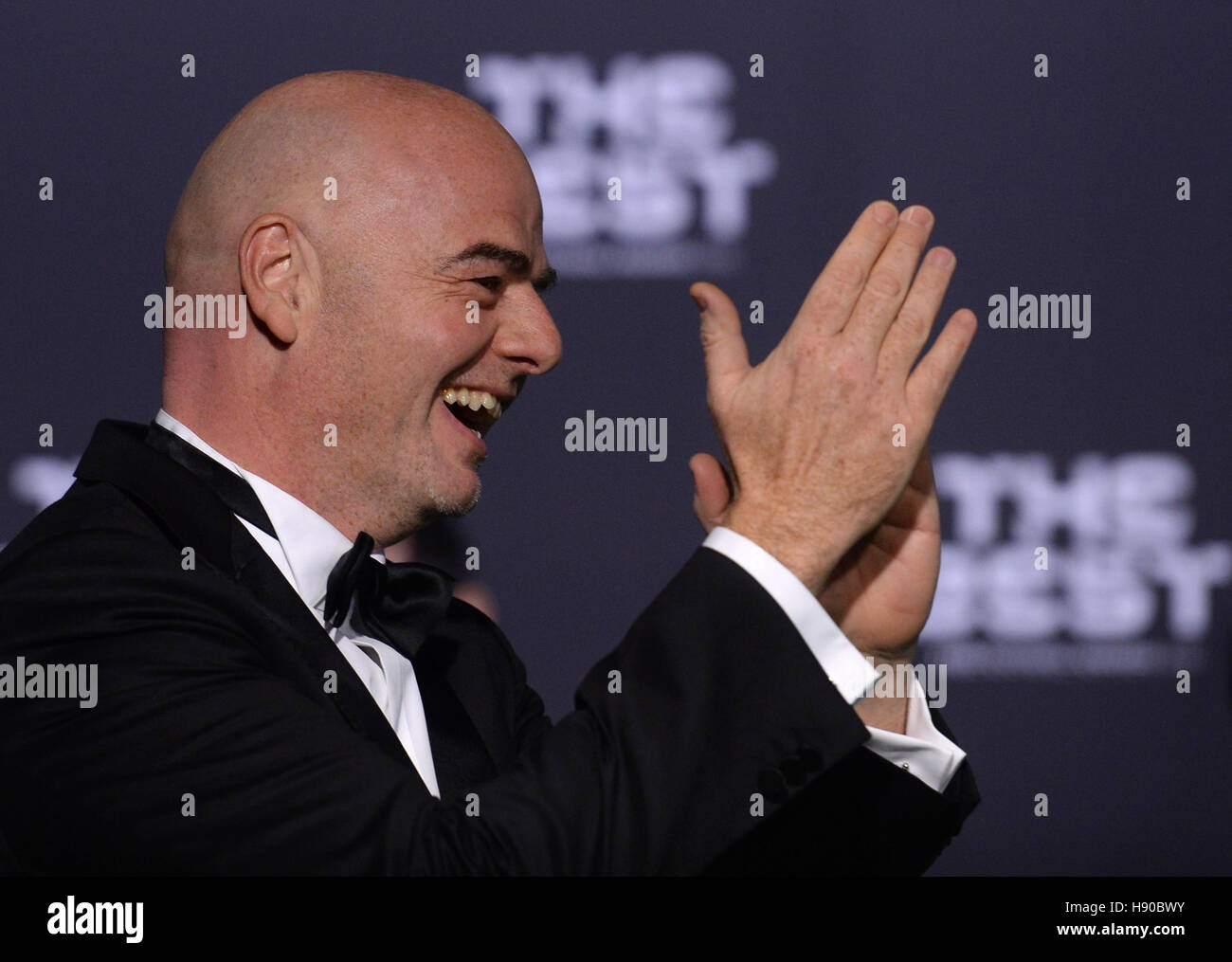 Zurich, Suisse. Jan 9, 2017. Le président de la FIFA, Gianni Infantino arrive à la coupe du monde les joueurs de l'année 2016 gala à Zurich, Suisse, 9 janvier 2017. Photo : Patrick Seeger/dpa/Alamy Live News Banque D'Images