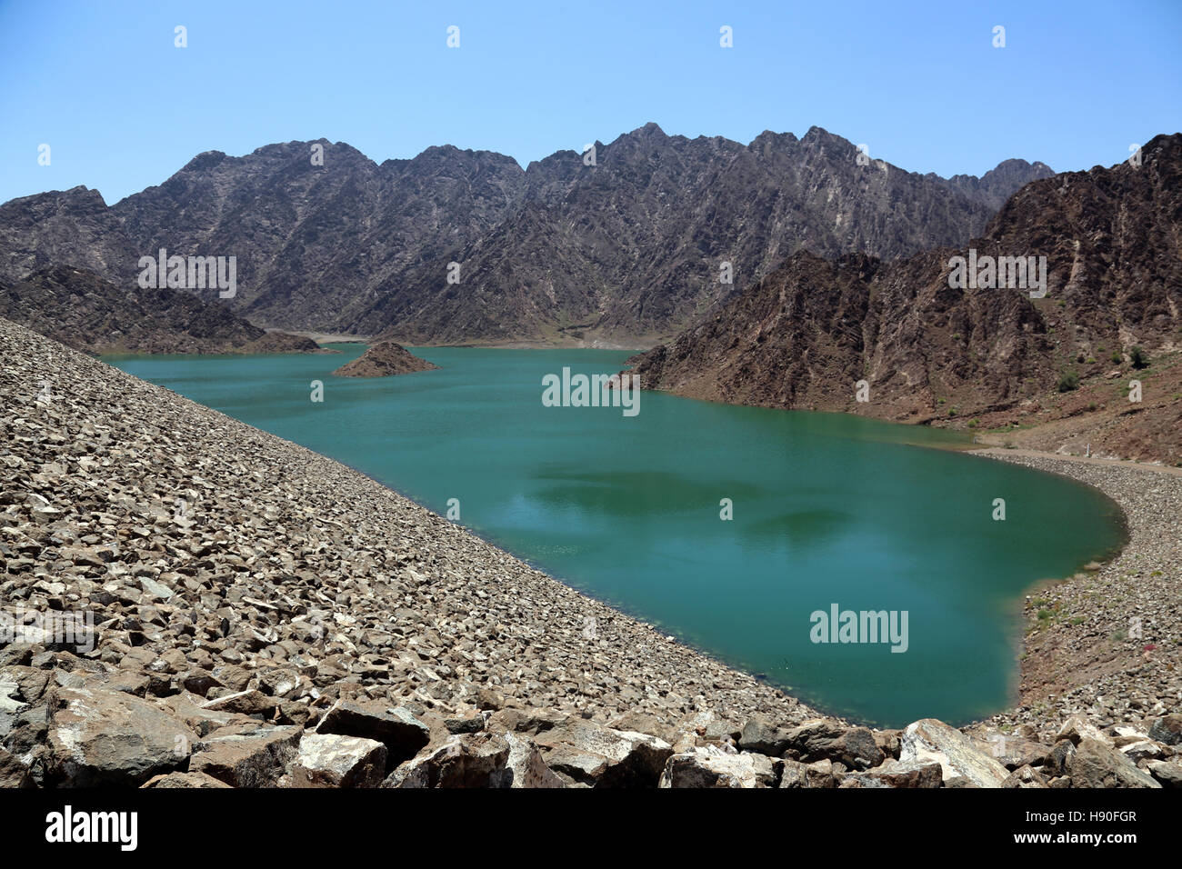 Lac de montagne, aux Émirats Arabes Unis Banque D'Images