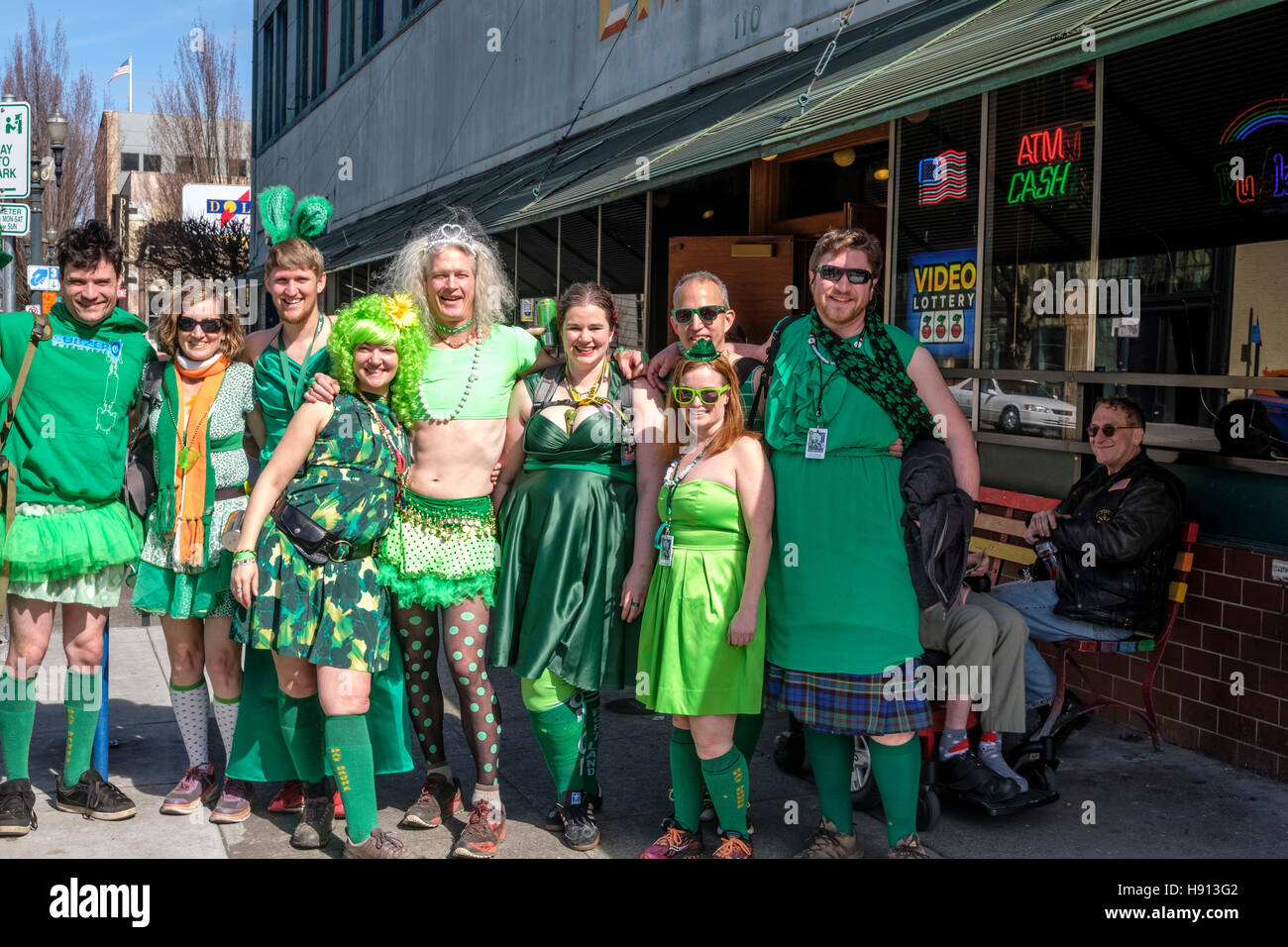 Portland, Oregon, USA, le jour de la Saint Patrick est une fête culturelle et religieuse qui s'est tenue le 17 mars par la diaspora irlandaise. Banque D'Images