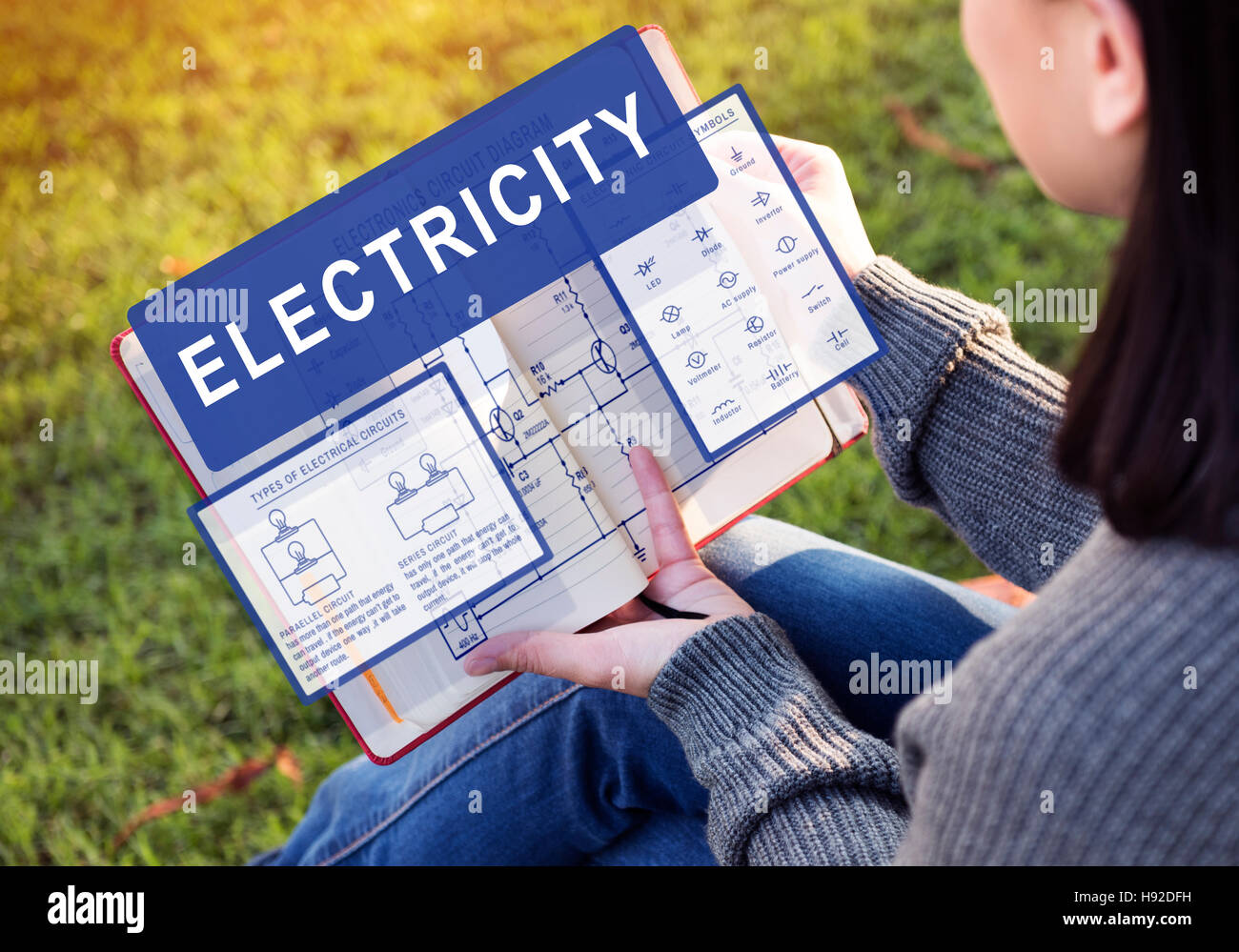 Circuit électronique Tension Électricité Concept Banque D'Images