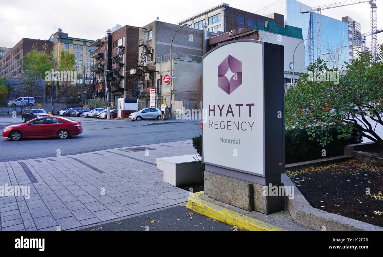 Le Bateau Hôtel Hyatt Regency Montréal, situé au Complexe Desjardins Banque D'Images