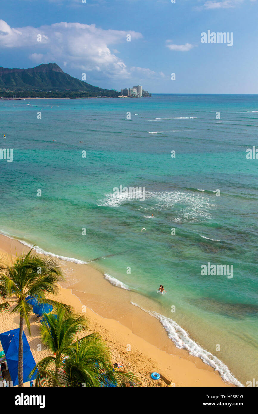 La plage de Waikiki, Oahu, Hawaii Banque D'Images