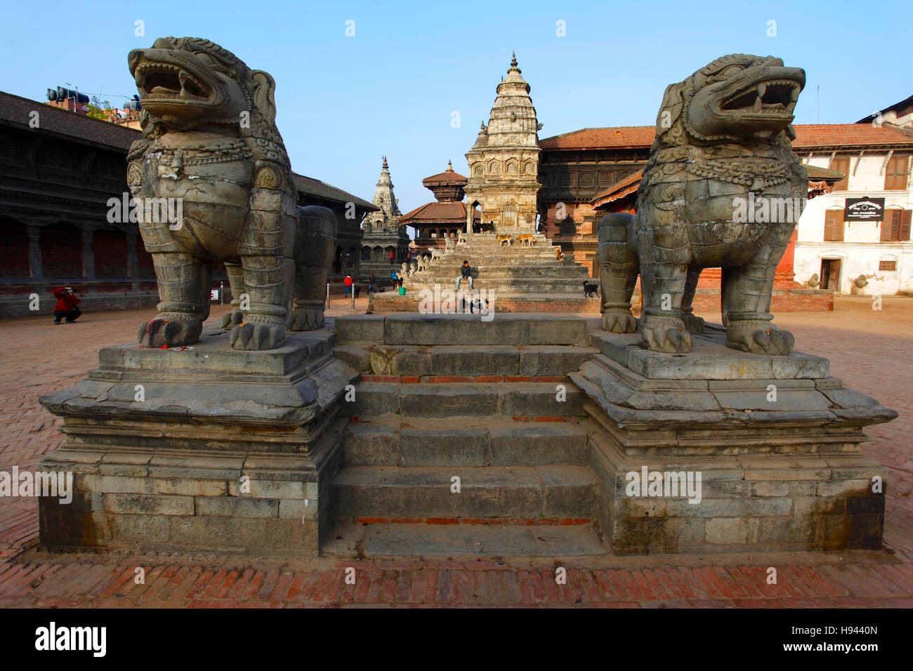 Des statues dans le Durbar Square de Bhaktapur. Le Népal. Banque D'Images