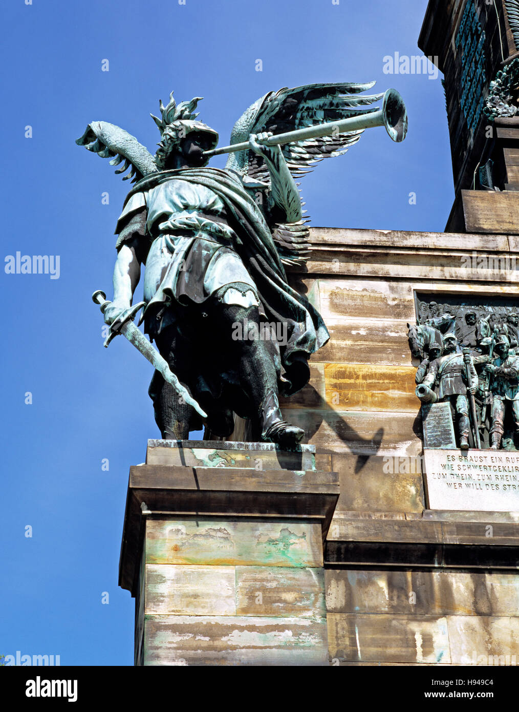 La guerre Statue, monument Niederwald Denkmal près de Ruedesheim, Hesse, Allemagne Banque D'Images