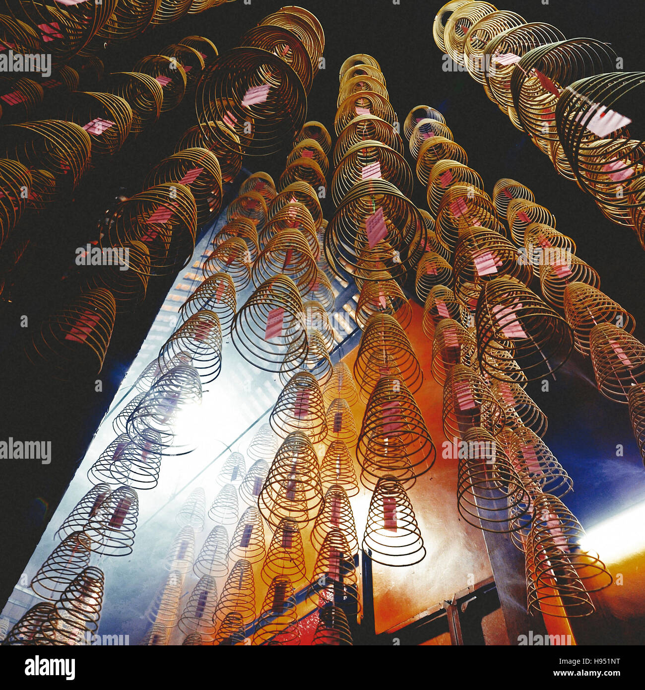 Bobines d'encens in Chinese Temple Concept Banque D'Images