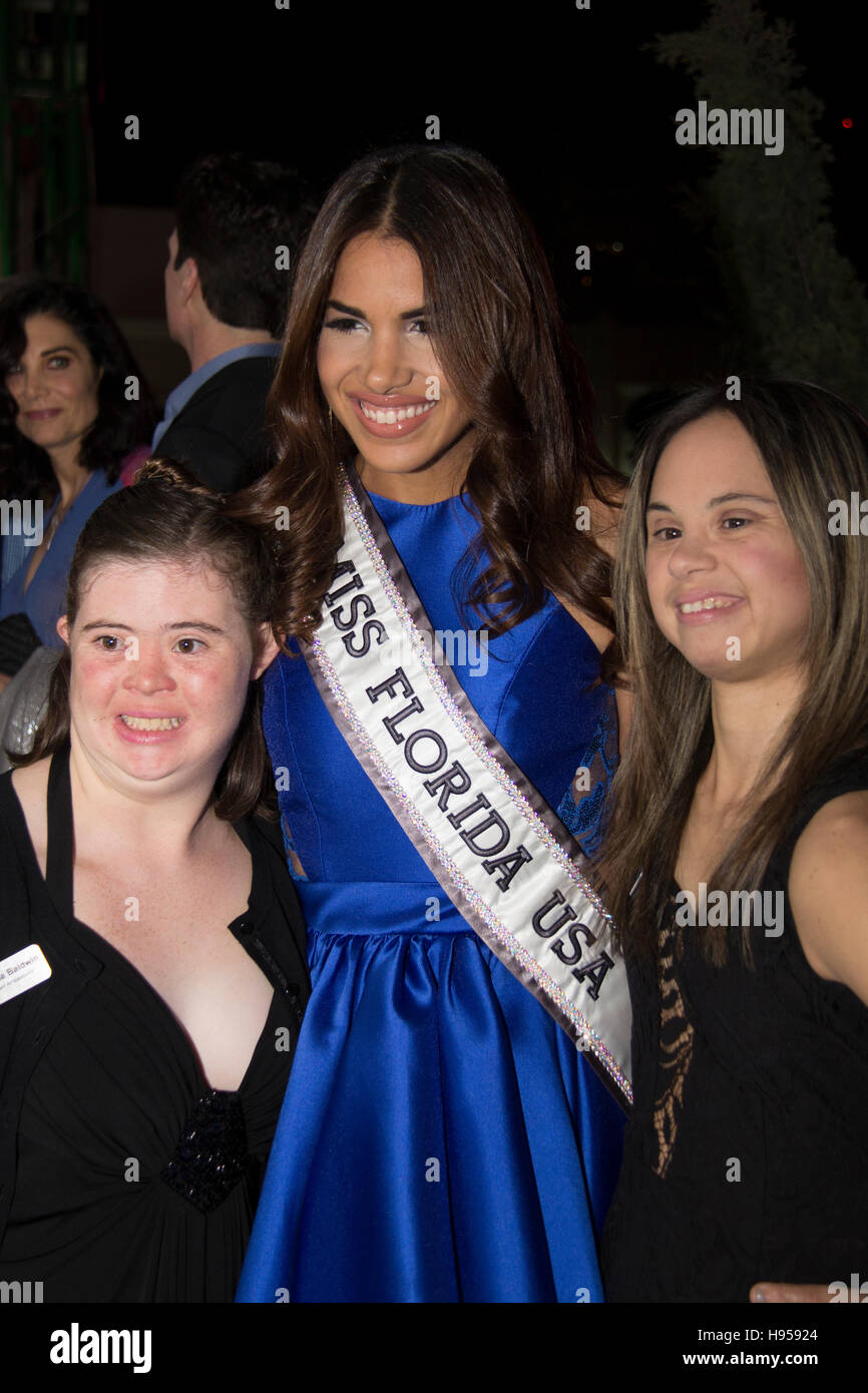 Miami, Floride, USA. 18 Nov, 2016. Courtney Sexton Miss Florida USA assiste à la 20e édition du Gala à Miami Best Buddies Ice Palace Studios le 18 novembre 2016 en Floride, Wynwood. © l'accès Photo/Alamy Live News Banque D'Images