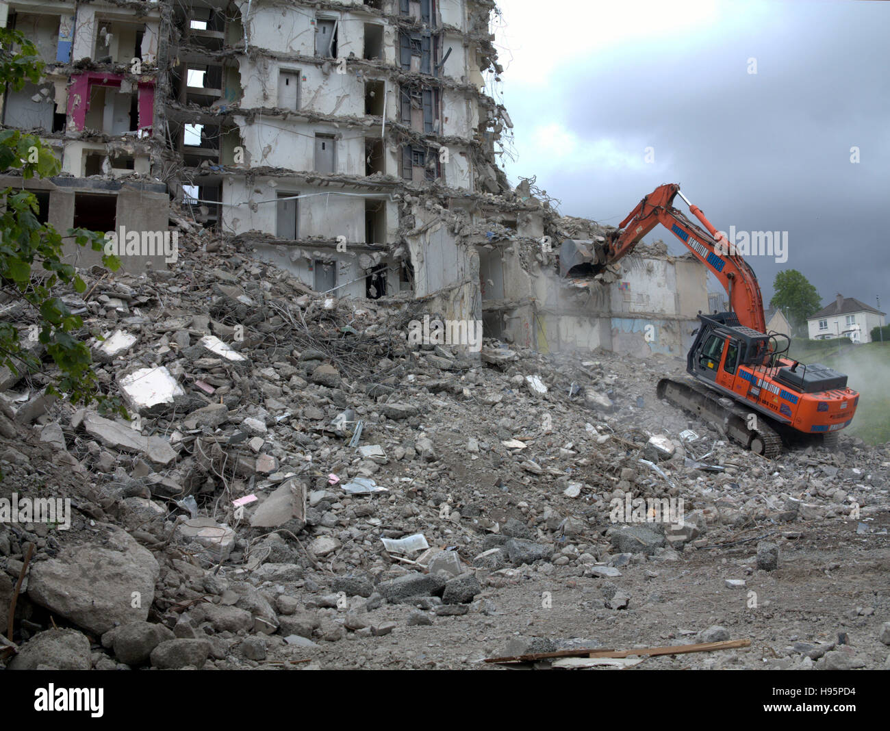 Démolition de la tour de Glasgow haut de blocs appartements ou de gratte-ciel Banque D'Images