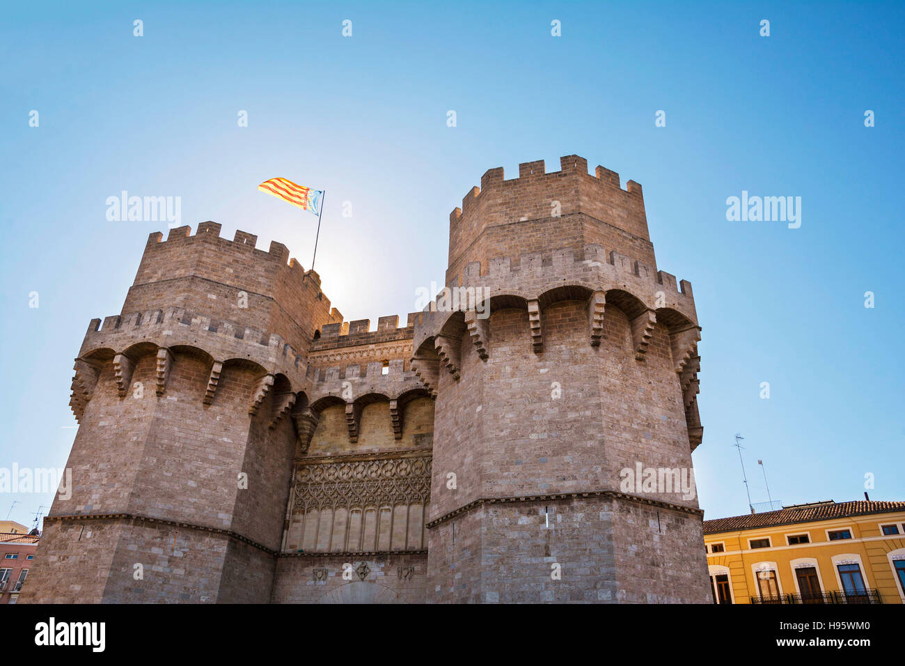 Serranos Gate ou tours Serranos, une partie de l'ancien mur de la ville de Valence, en Espagne. Banque D'Images