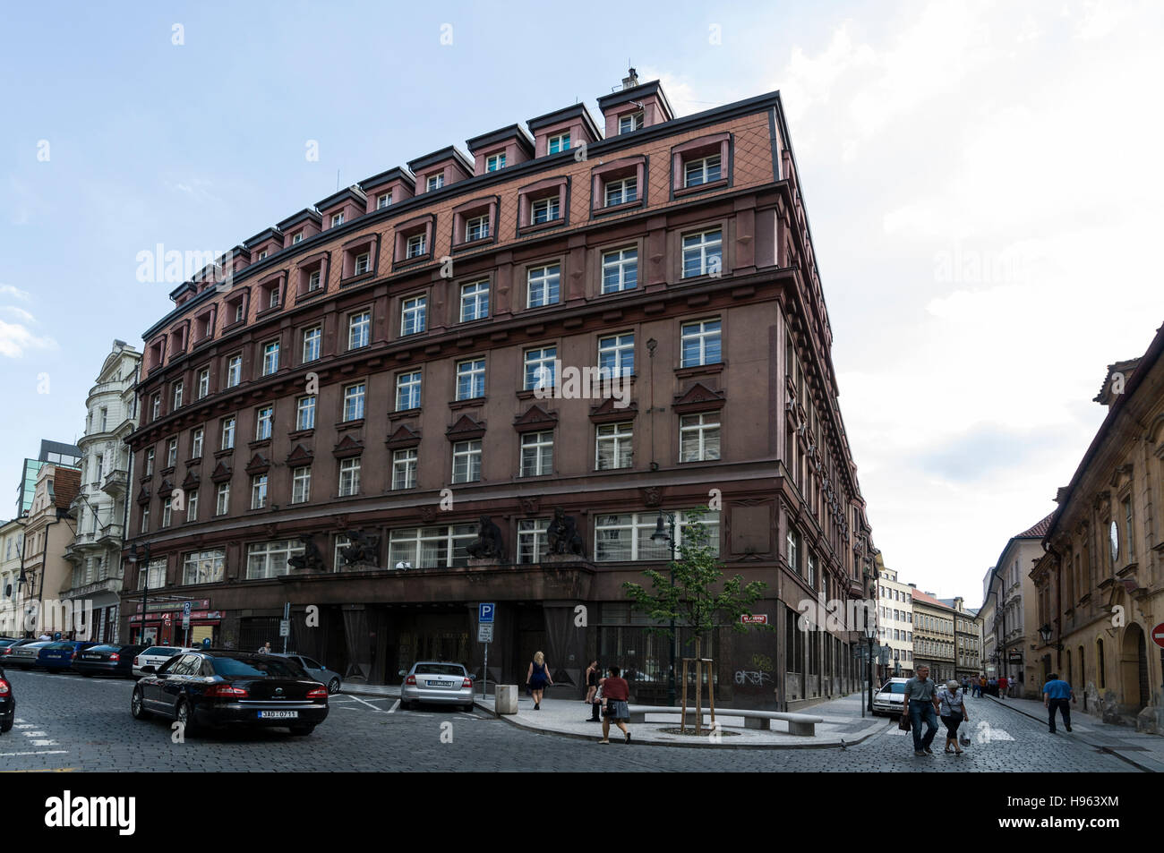 L'ancien STB ( Státní bezpečnost) la police secrète en Tchécoslovaquie communiste noe le quartier général de la police à Na Perstyne à Prague, en République tchèque Banque D'Images