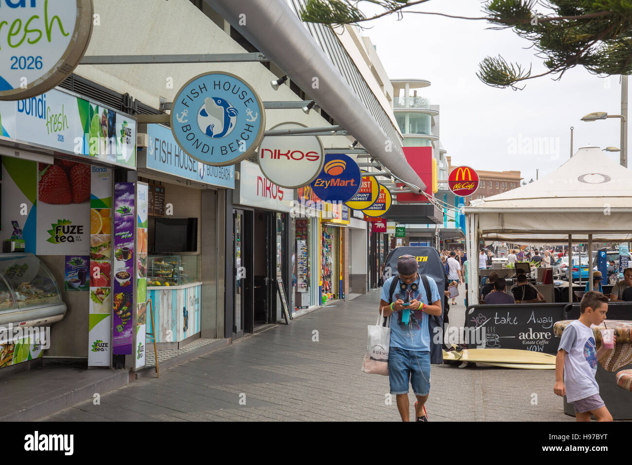 Bondi Beach Sydney magasins et magasins sur Campbell Parade, Bondi, Nouvelle-Galles du Sud, Australie Banque D'Images