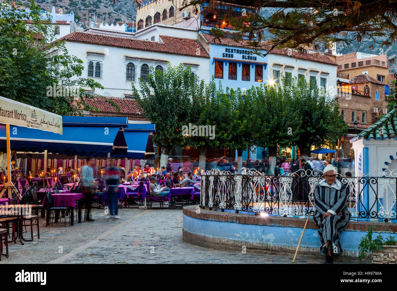 Plaza Uta el-Hammam, Chefchaouen, Maroc Banque D'Images