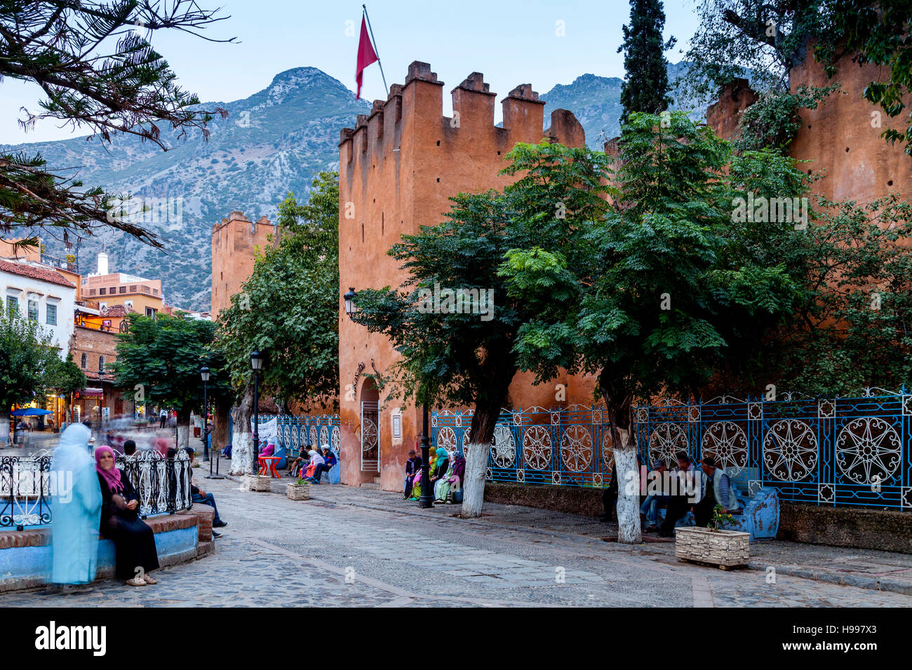 La Kasbah et Plaza Uta el-Hammam, Chefchaouen, Maroc Banque D'Images