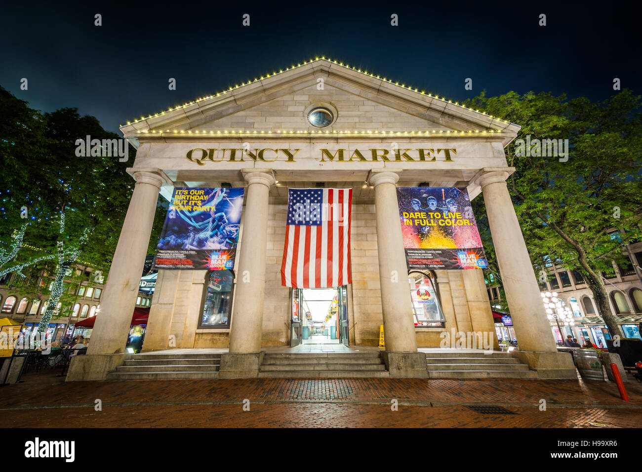 Quincy Market dans la nuit, à Boston, Massachusetts. Banque D'Images