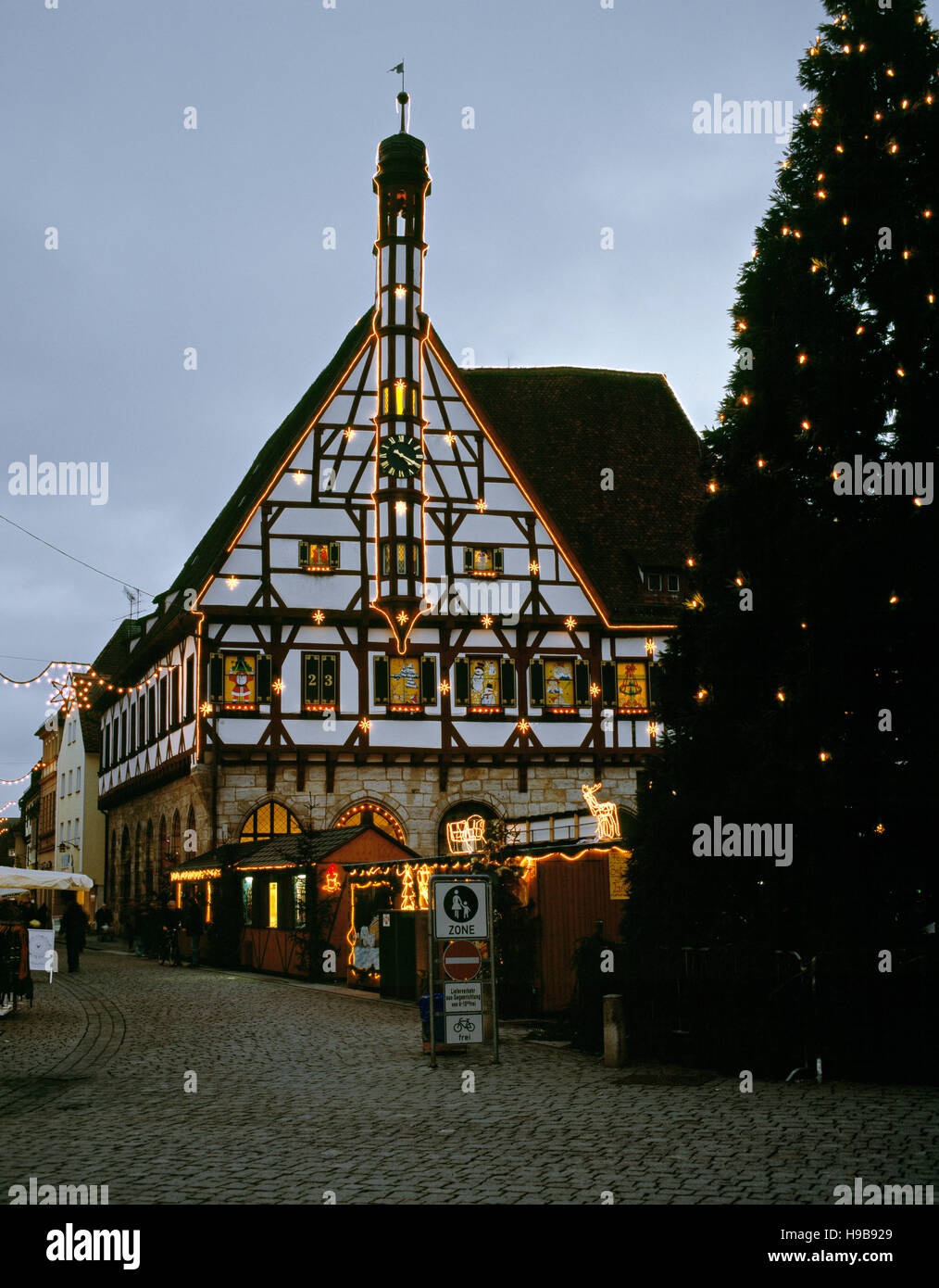 Forchheim Mairie à Noël, Franconia, Bavaria, Germany Banque D'Images