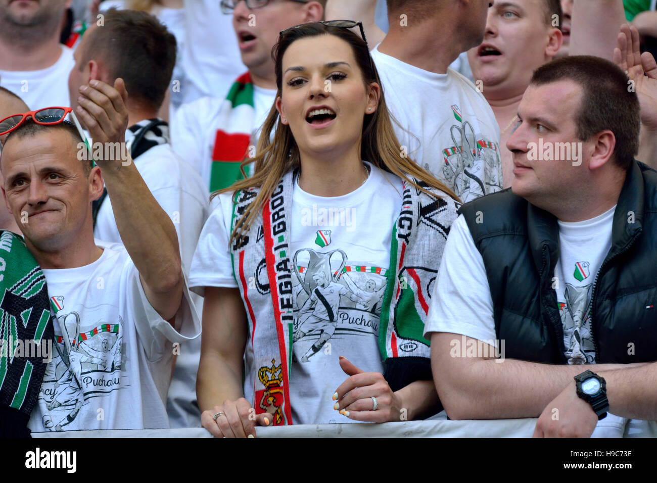 Legia Varsovie fans au stade PGE Narodowy à Varsovie, lors de la finale de la Coupe de Pologne Legia Warszawa vs Lech Poznan. Banque D'Images