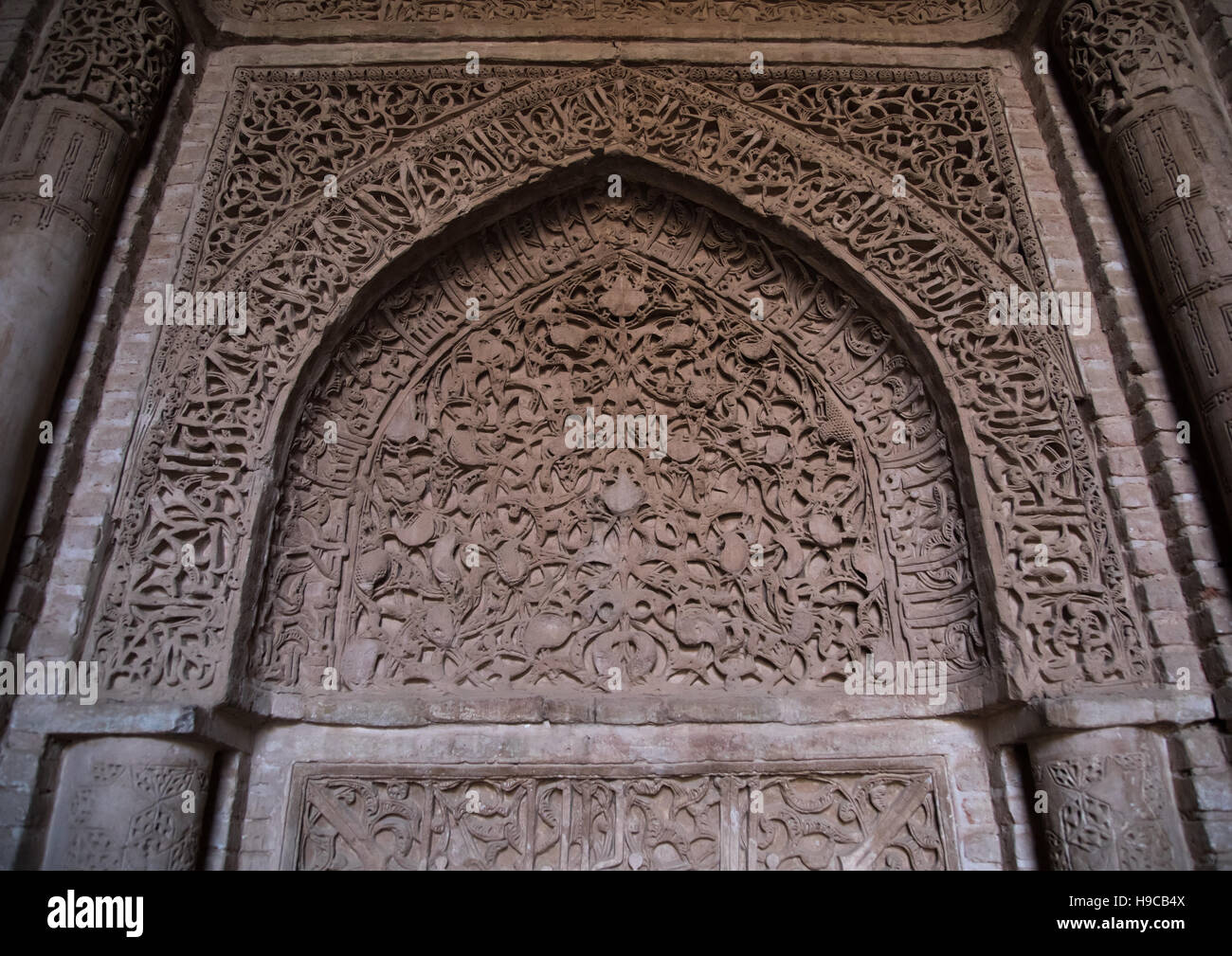 Mihrab de qibla de la mosquée jameh chambre dome, Isfahan, Iran Ardestan, province Banque D'Images