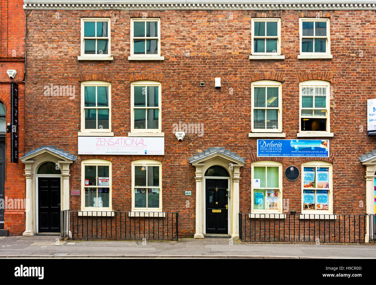 Deux d'une rangée de cinq maisons de ville géorgiennes datant de 1787, rue du levier, quart nord, Manchester, Royaume-Uni. Classé (Grade II). Banque D'Images