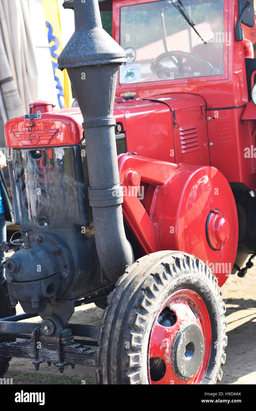 Tracteur antique restauré au show Banque D'Images