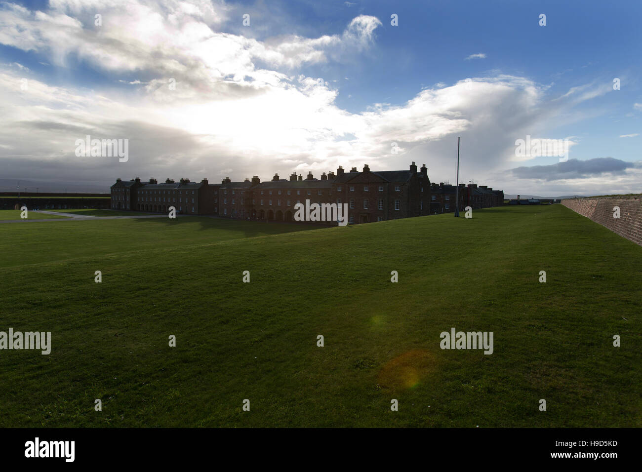 Fort George en Écosse. La silhouette vue de l'artillerie du fort George et le personnel bloque vu du duc de Cumberland's Bastion. Banque D'Images