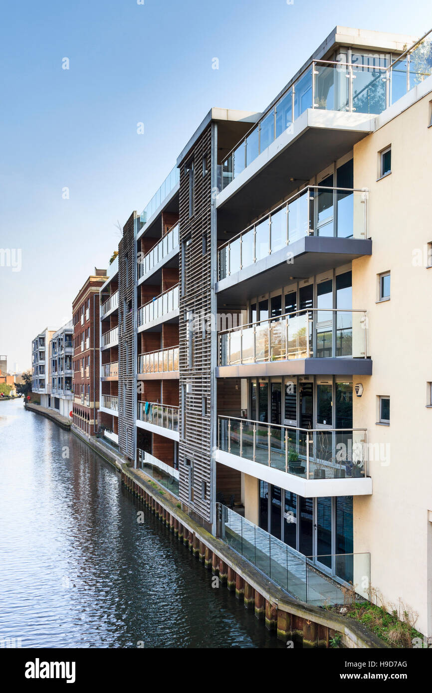 Star Wharf apartments, Regent's Canal, St Pancras, London, UK Banque D'Images