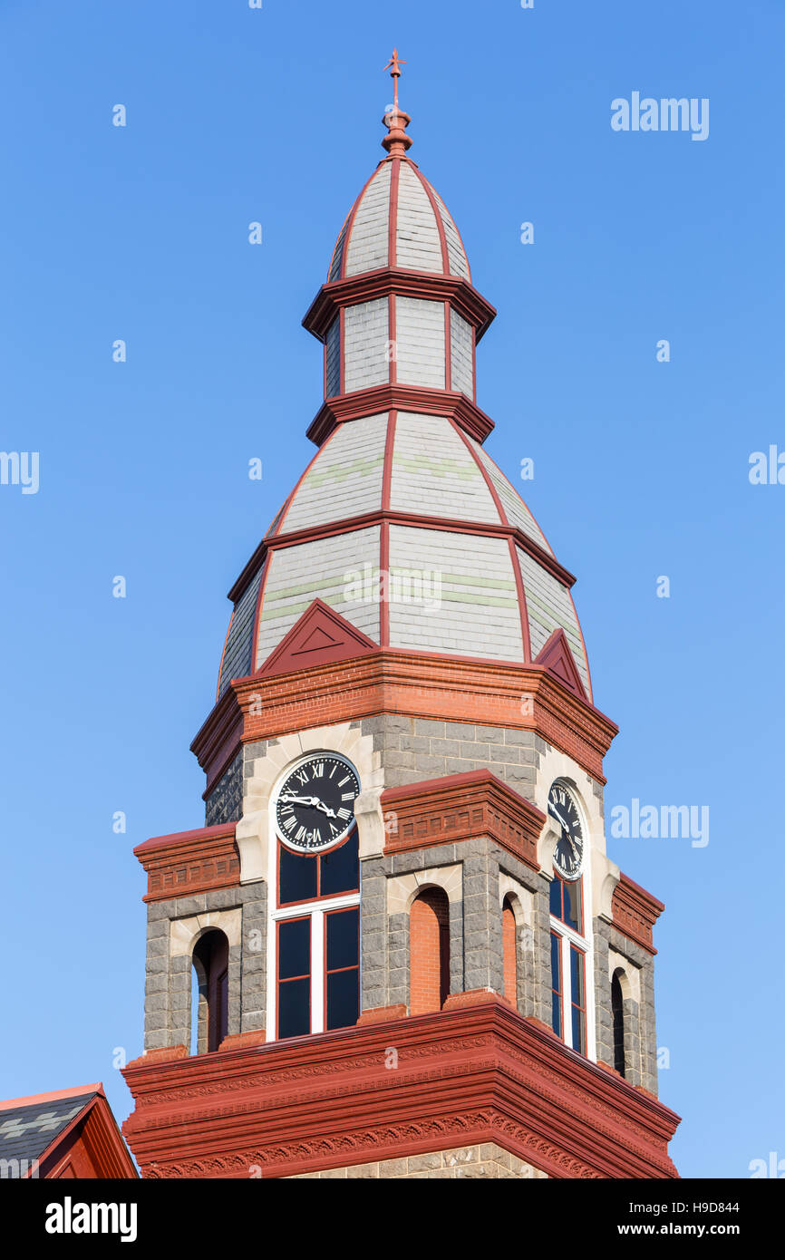 La tour de l'horloge du palais de justice du Comté de Pulaski à Little Rock, Arkansas. Banque D'Images
