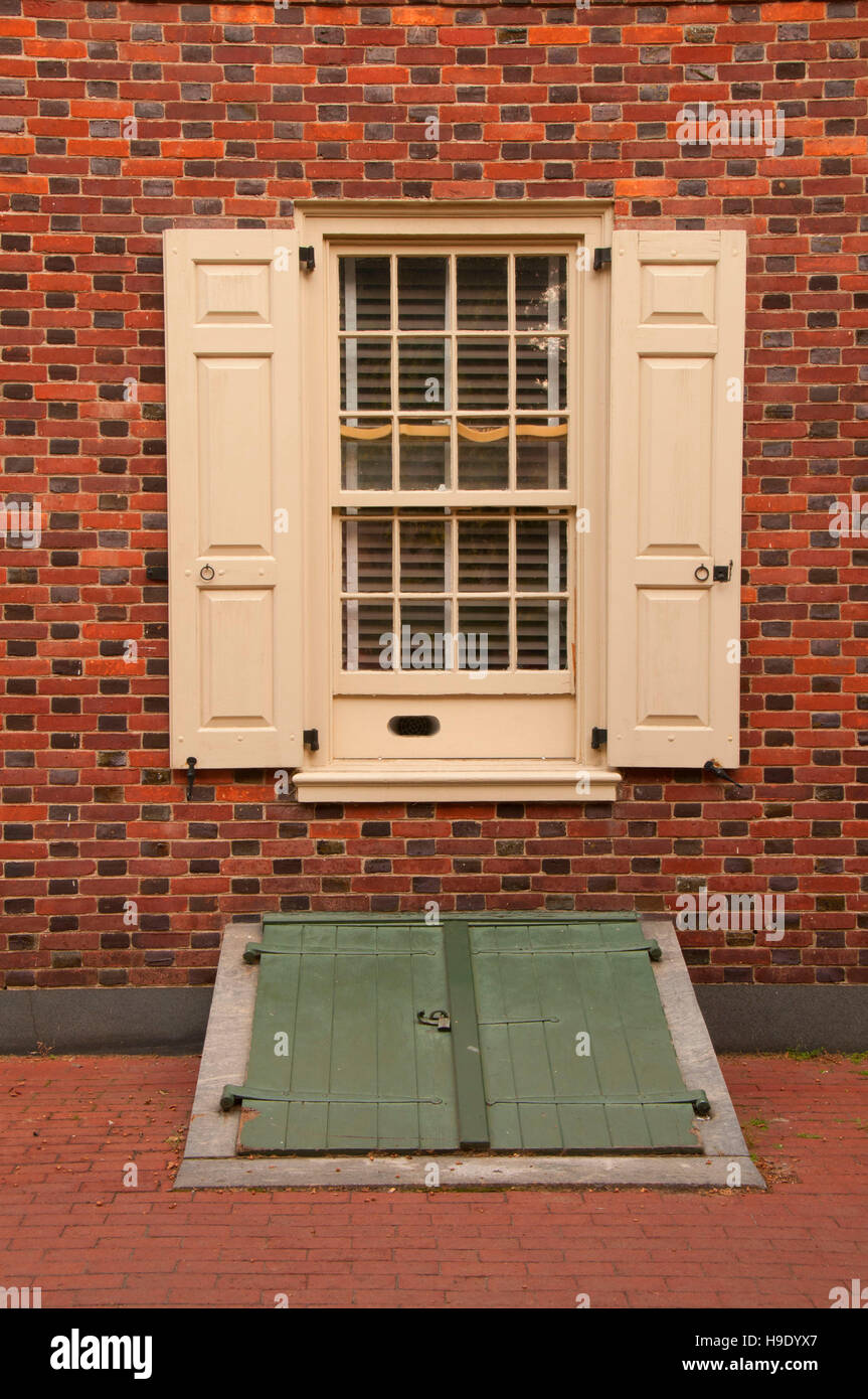 Nouvelle fenêtre du Musée militaire de Hall, Independence National Historical Park, Philadelphie, Pennsylvanie Banque D'Images