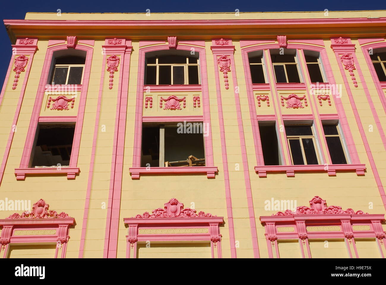 Cuba, La Havane, édifice de style colonial restauré Banque D'Images