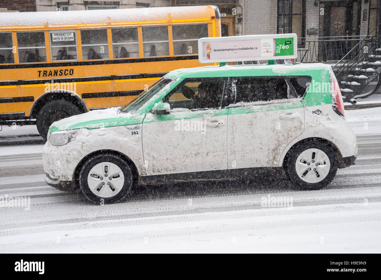 Le Taxi Les taxis électriques Teo à Montréal Banque D'Images