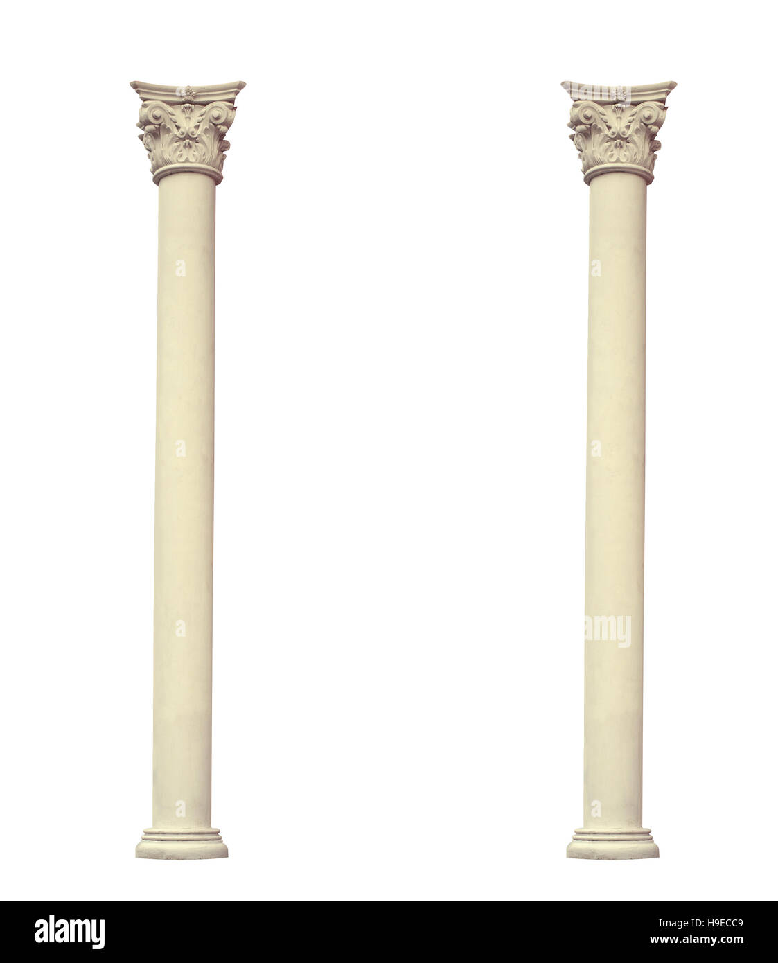 Deux colonnes antiques de l'ordre corinthien sur fond blanc Banque D'Images