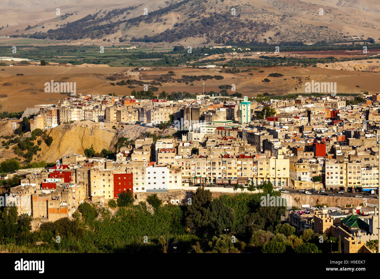 Une vue de la ville de Fès de Borj Nord, Fès, Maroc Banque D'Images