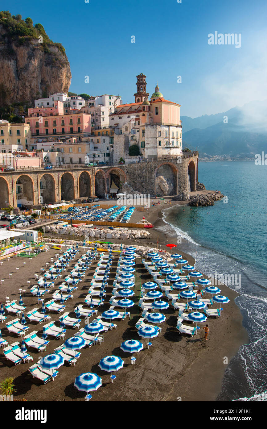 Atrani sur Amalfi Coast, Campanie, Italie Banque D'Images