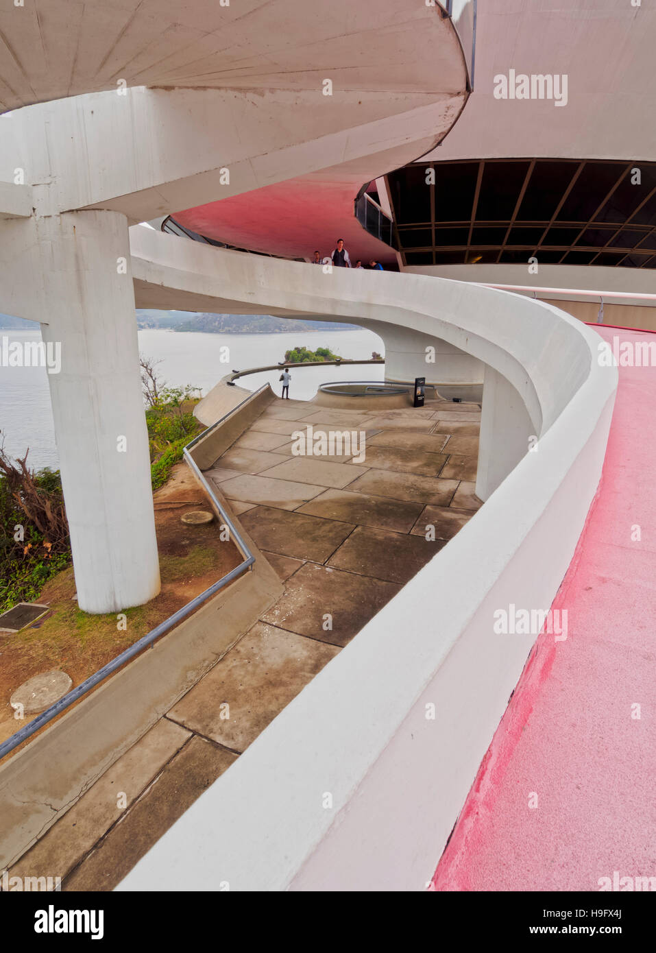 Brésil, État de Rio de Janeiro, Niteroi, vue sur le musée d'Art Contemporain de Niterói. Banque D'Images