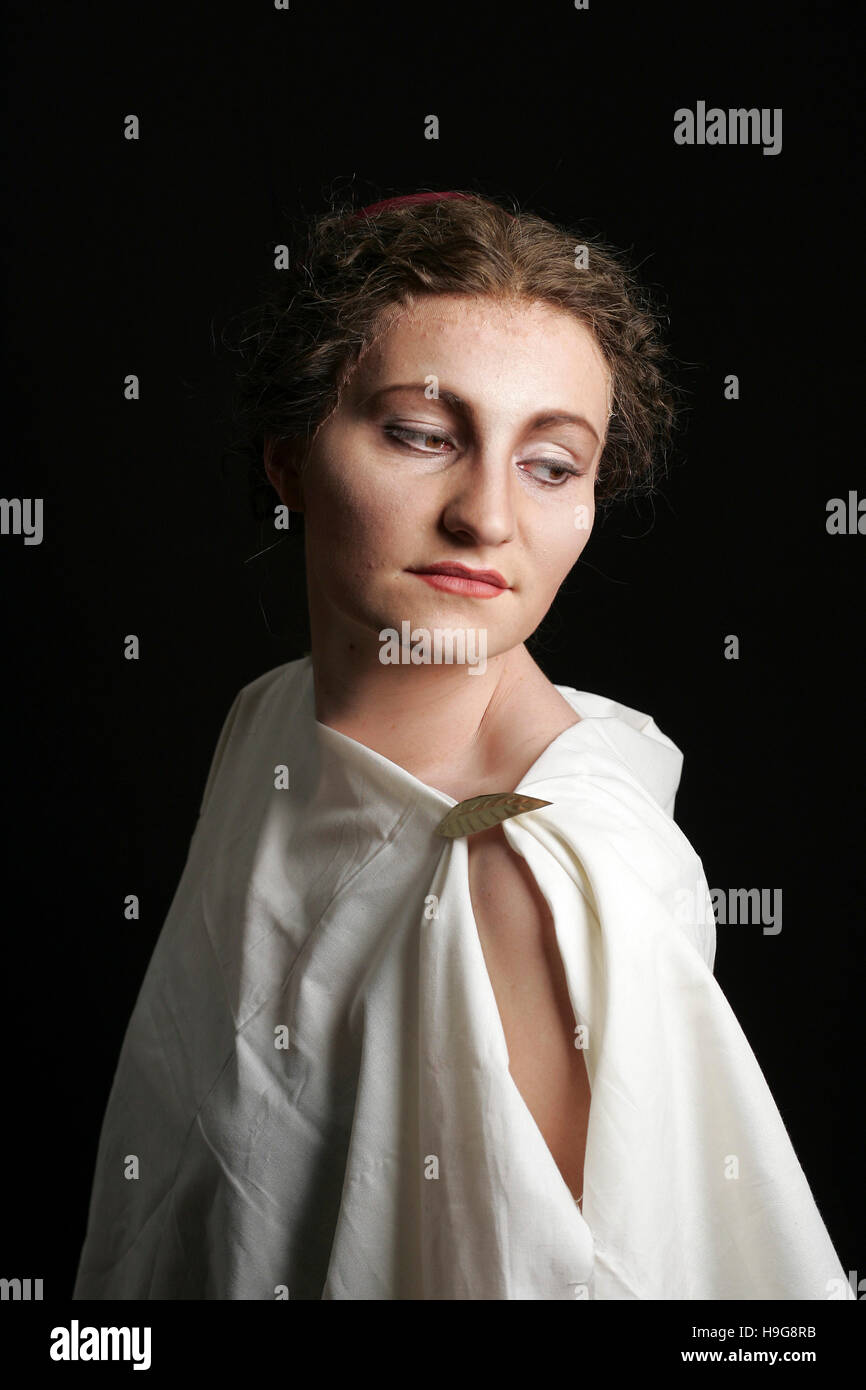 Roman woman theatrical make-up pour l'opéra Banque D'Images