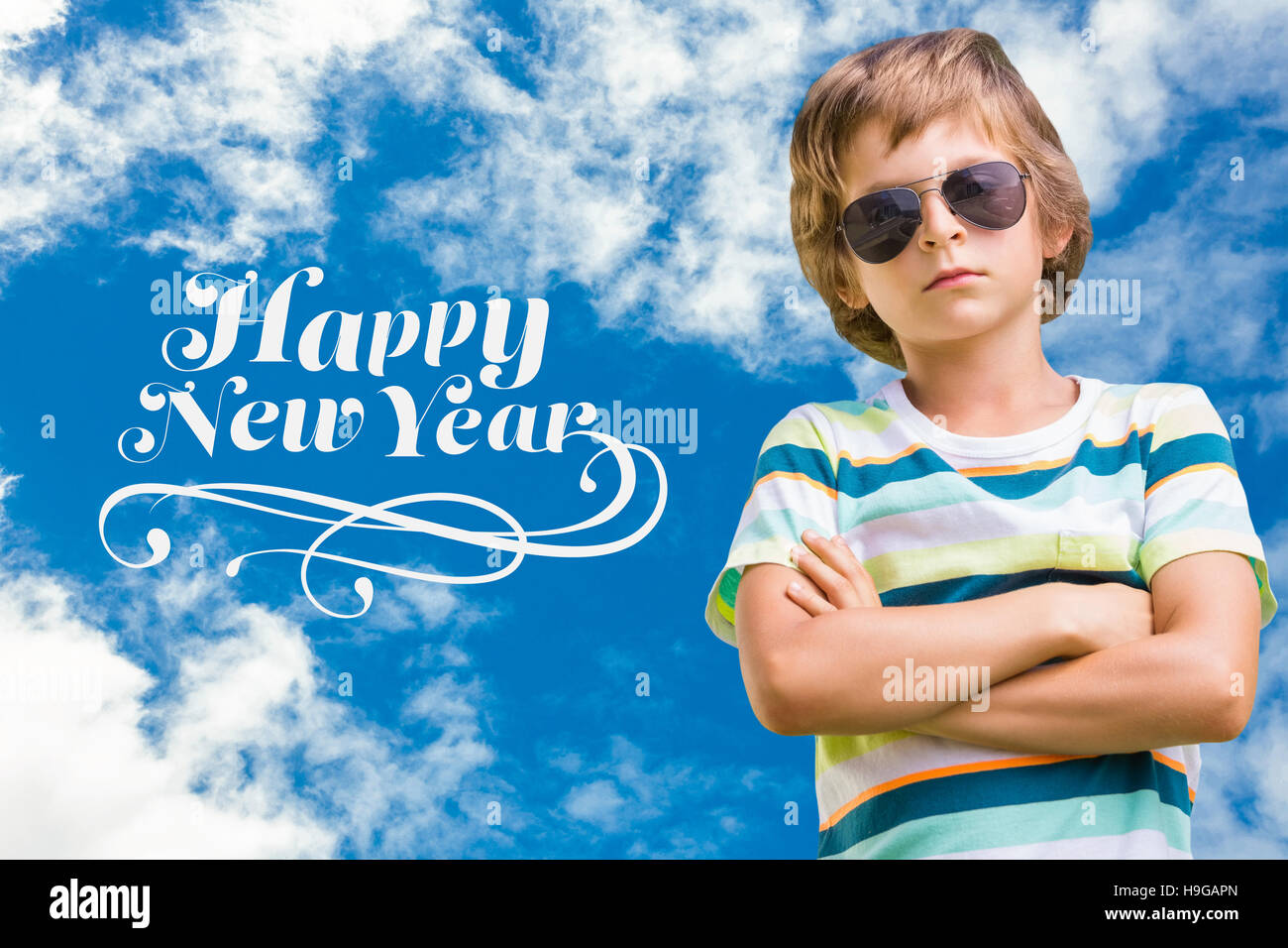 Image composite de l'enfant avec des lunettes de soleil Banque D'Images