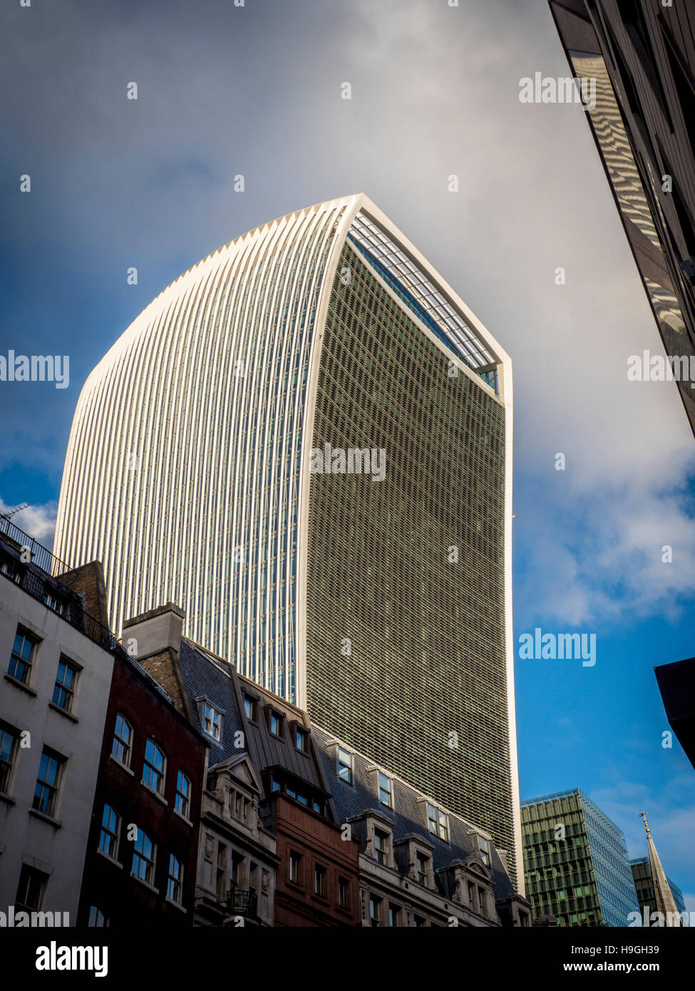 Extérieur de 20 Fenchurch Street, connue sous le nom de bâtiment talkie walkie, Londres, Royaume-Uni. Banque D'Images