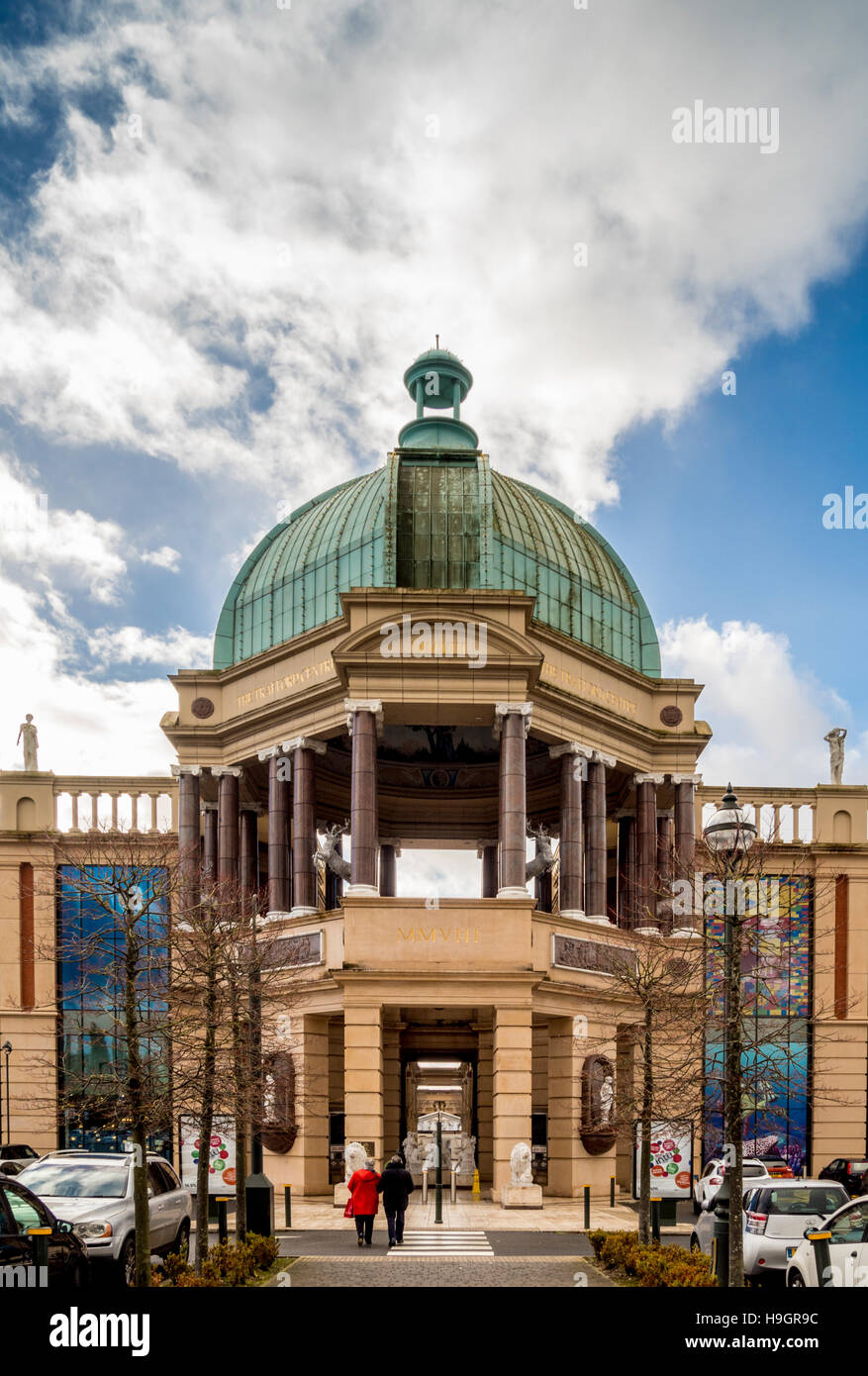 Le Trafford Centre et l'entrée du dôme, Manchester. Banque D'Images