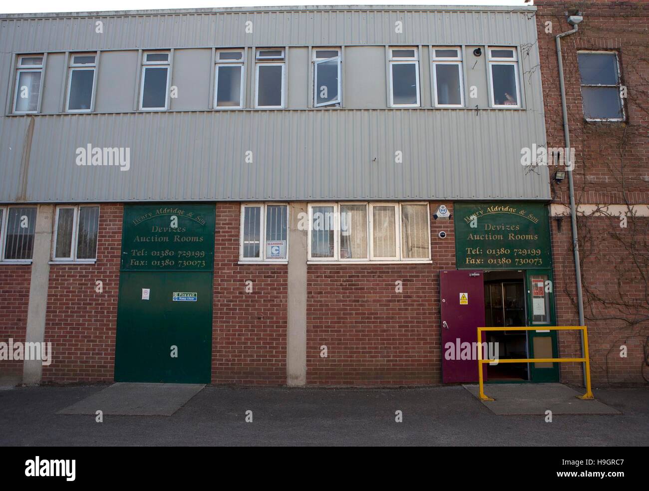 GV de Henry Aldridge & Son maison de vente aux enchères à Devizes, Wiltshire, dans l'une de leur 100e anniversaire Titanic ventes cette samedi. 27 mars 2012. Photo par Adam Gasson. Banque D'Images