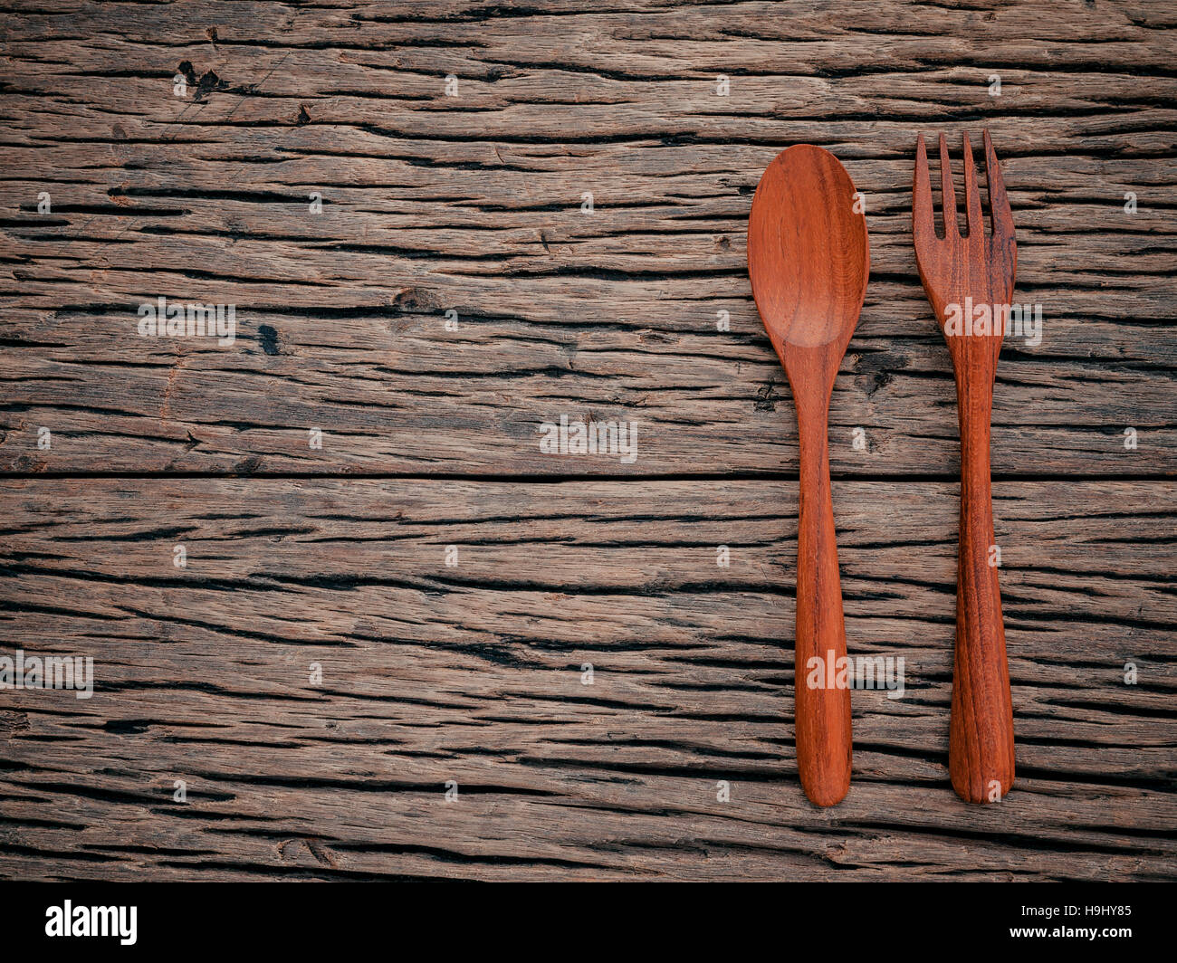 Fourchette et cuillère en bois grunge fond alimentaire menu concept ,le desi Banque D'Images